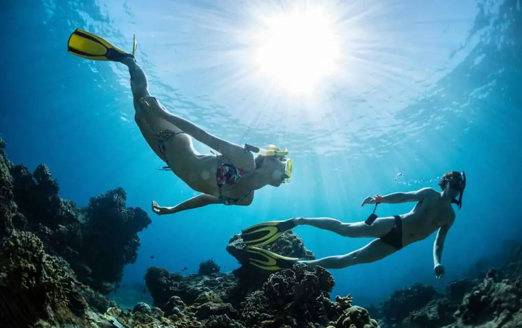 How To Breathe Underwater With Snorkel